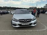 Mercedes E 220-1
