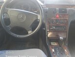 Mercedes E 220-21