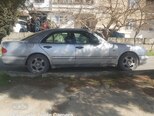 Mercedes E 220-12