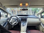 Toyota Prius-8