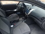 Hyundai Accent-11