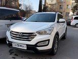 Hyundai Grand Santa Fe-1