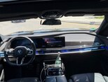 BMW i7-19