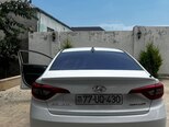 Hyundai Sonata-2