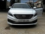 Hyundai Sonata-1
