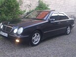 Mercedes E 240-4
