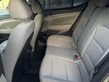 Hyundai Elantra-15