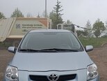 Toyota Auris-1