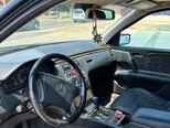 Mercedes E 200-2
