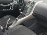 Toyota Auris-4