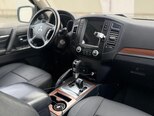 Mitsubishi Pajero-10