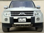 Mitsubishi Pajero-4