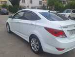 Hyundai Accent-2