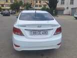 Hyundai Accent-4
