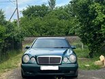 Mercedes E 320-1