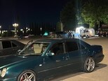 Mercedes E 320-4