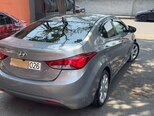 Hyundai Elantra-5