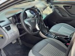 Hyundai Elantra-8