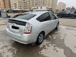 Toyota Prius-4