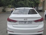Hyundai Elantra-10