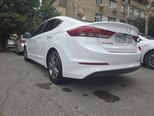 Hyundai Elantra-8
