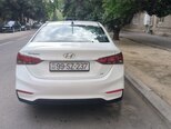 Hyundai Accent-2