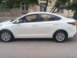 Hyundai Accent-4