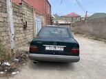Mercedes 220 E-2