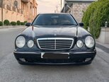 Mercedes E 240-1