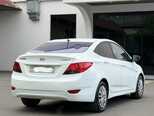 Hyundai Accent-2