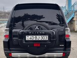 Mitsubishi Pajero-5