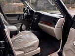 Mitsubishi Pajero-10