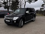 Mitsubishi Pajero-8