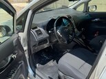 Toyota Auris-7
