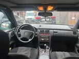 Mercedes E 320-6