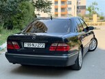 Mercedes E 200-10