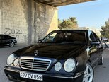 Mercedes E 240-1