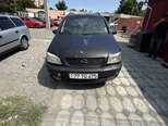 Opel Zafira-1