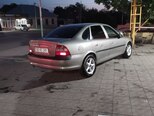 Opel Vectra-14