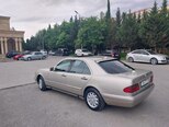 Mercedes E 230-5