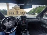 Mercedes E 230-9