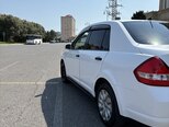 Nissan Tiida-4