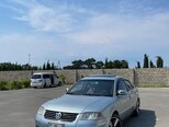 Volkswagen Passat-1