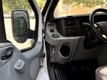 Ford Transit-12