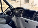 Ford Transit-14