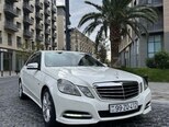 Mercedes E 220-1