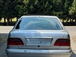 Mercedes E 300-4