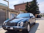 Mercedes E 240-4