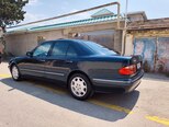 Mercedes E 240-8