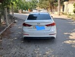Hyundai Elantra-2